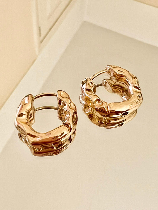 The Molten Hoops